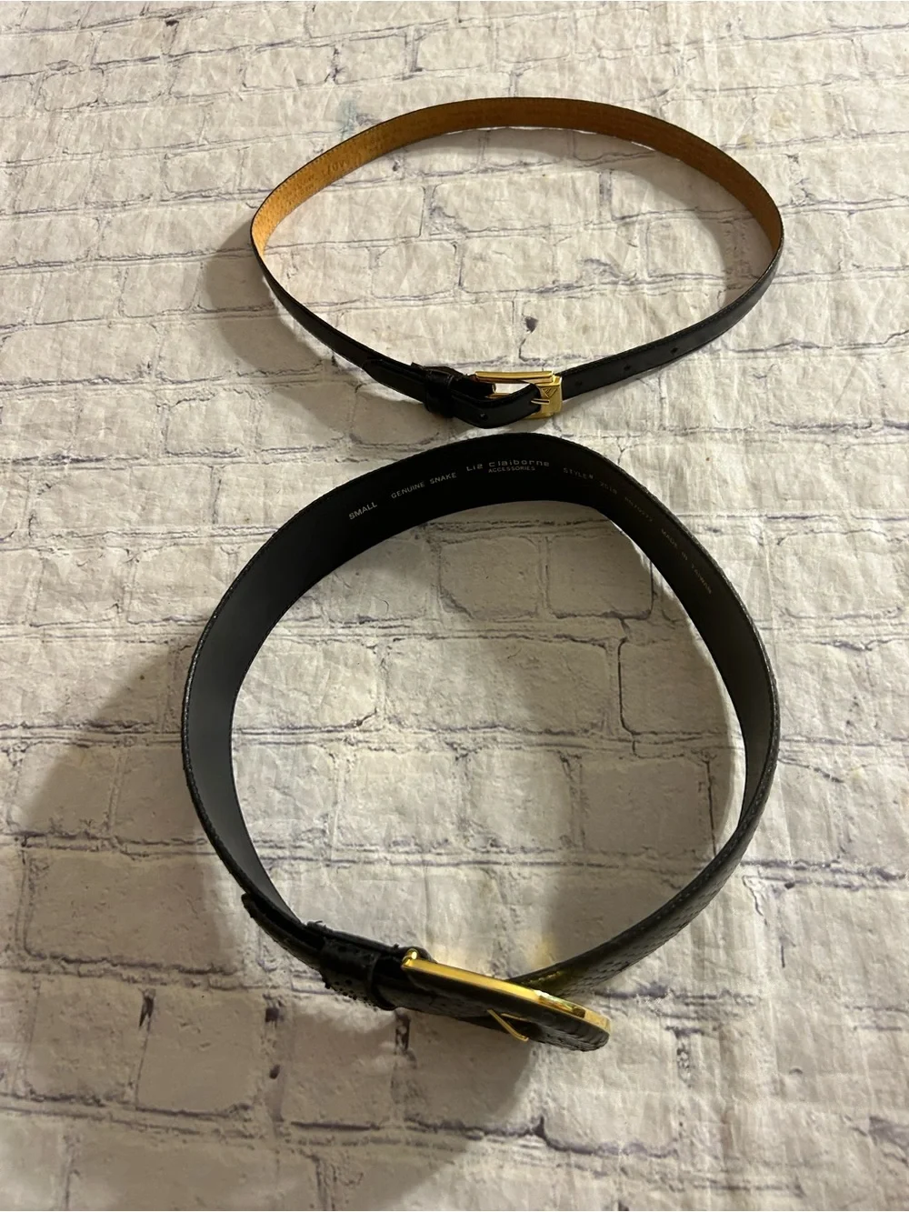 LIZ CLAIBORNE WIDE AND THIN BLACK LEATHER GOLD TONE BUCKLES WOMEN’S BELTS S&M
